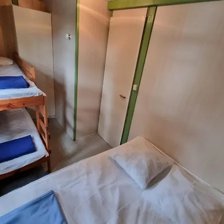 6 Pers Avec Terrasse - Api-1-52-825