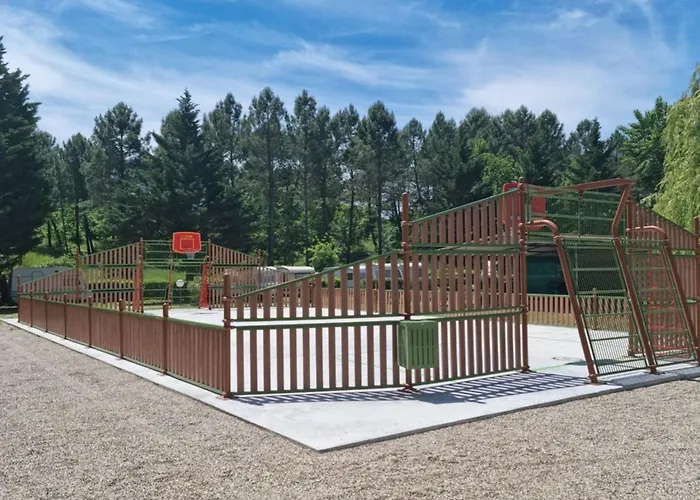 مكان تخييم 6 Pers Avec Terrasse - Api-1-52-825 *